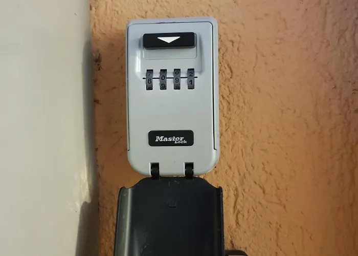 Situe Au Centre * زيرمات